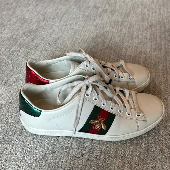 Gucci Ace Sneaker with Bee.  Size 36 - Picture 1 of 9